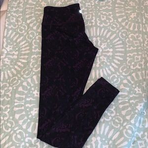 Lululemon: Patterned wonder under pants (unhemmed)